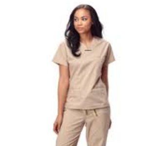 NWT IguanaMed Quatro Scrub Top